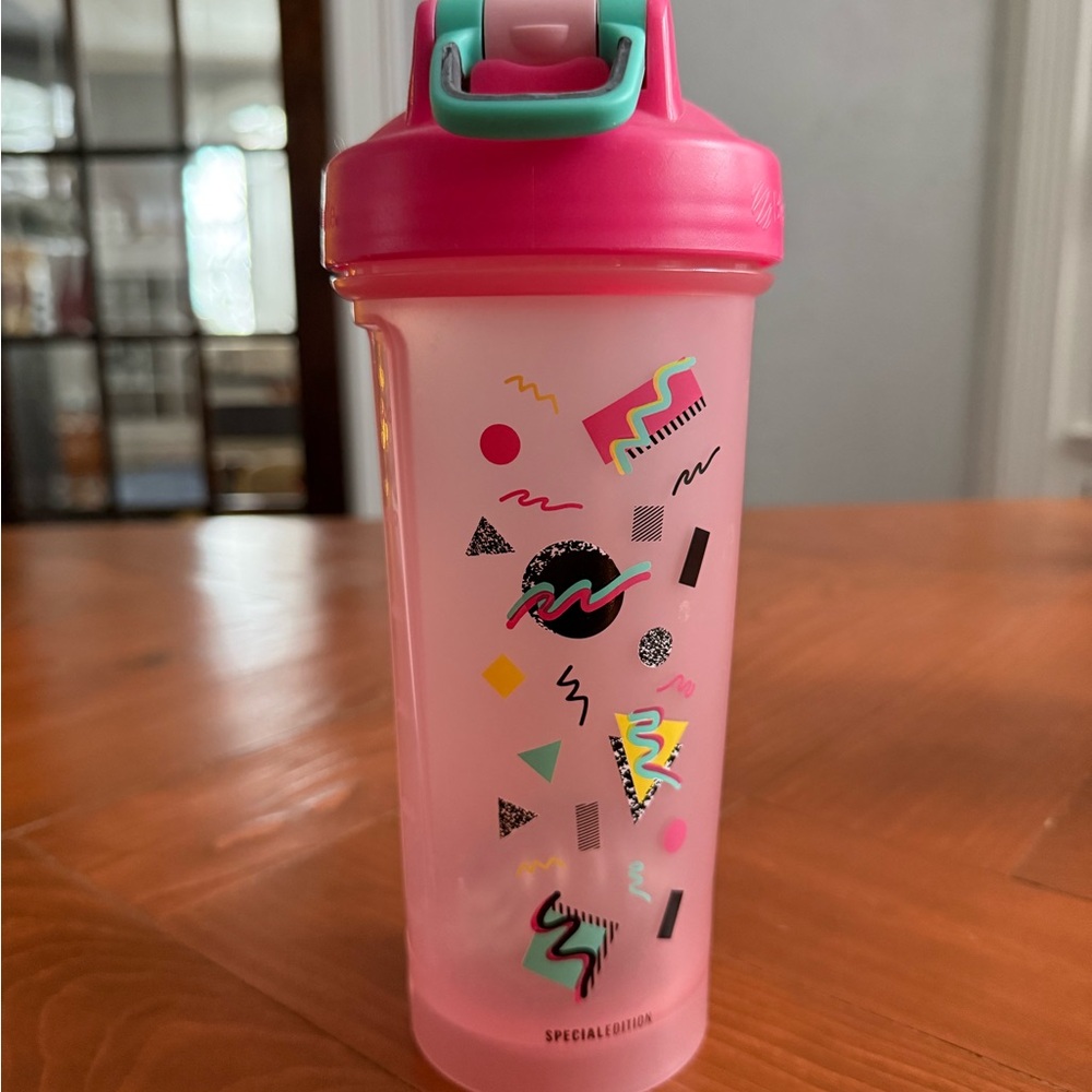 Special Edition 90s Blender Bottle